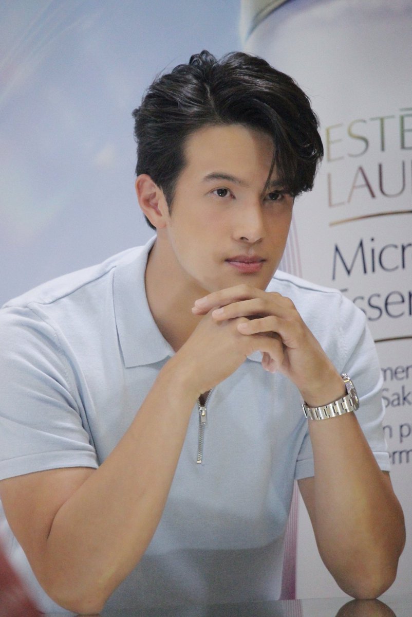 so_LONG77's tweet photo. พรีฯ เอสเต้ ทำไมหล่อขนาดนี้ 🤟
#เจมส์มาร์  #jamesma https://t.co/ugrjDxFvzC