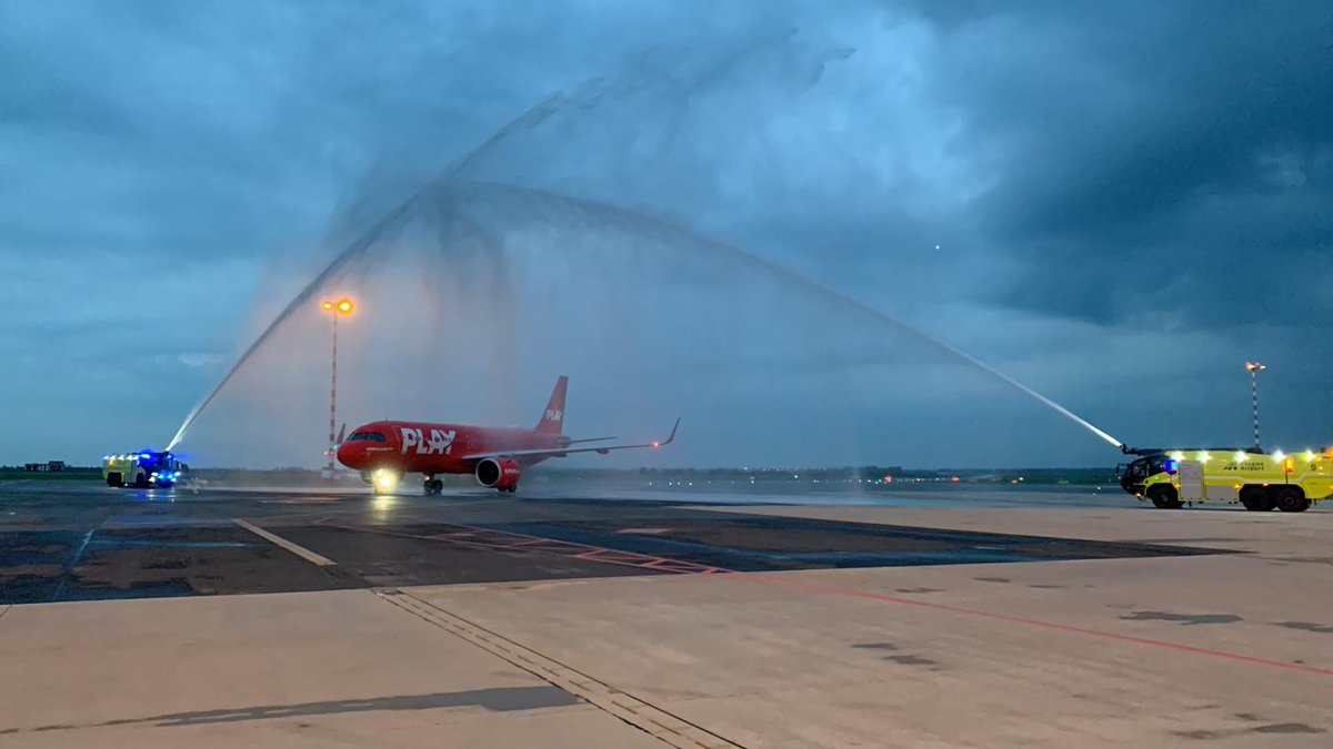 centaureax's tweet photo. @PLAYairlines are at @PragueAirport now... with first scheduled flight from Keflavik. Welcome to #pragueairport #flyfromprg #aviationdaily #aviationnews https://t.co/VU9FBfNTJ1