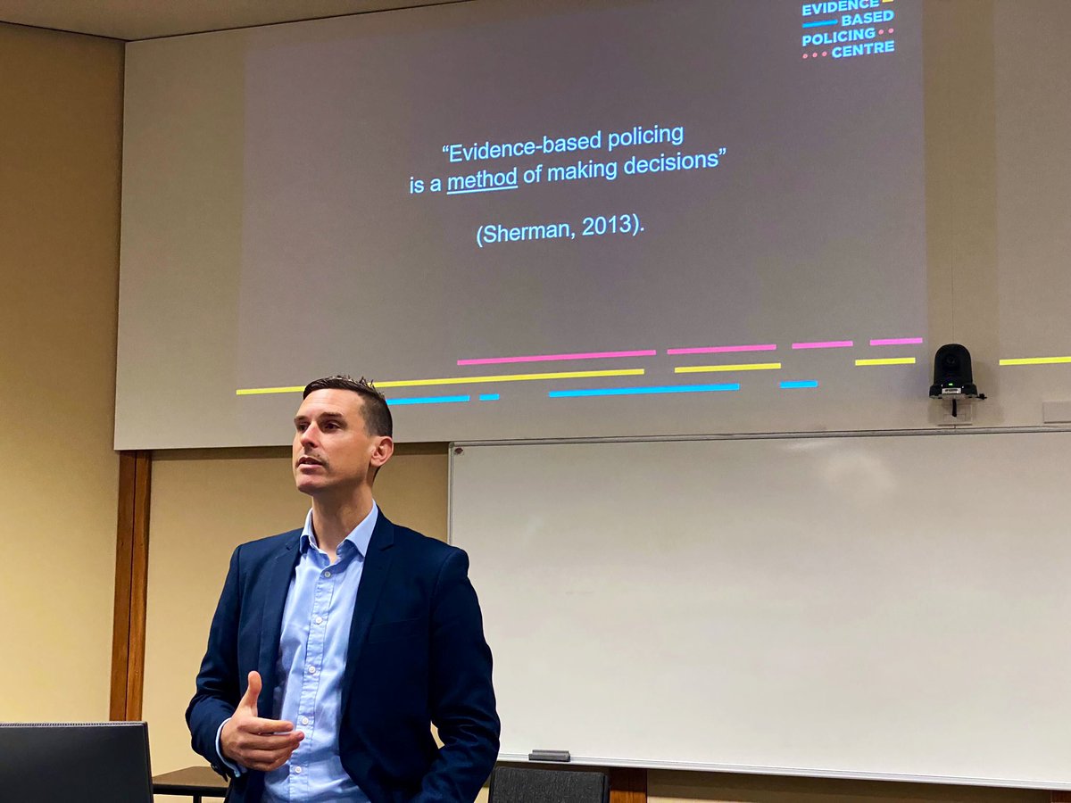 Today @EBPC_NZ Director @siwilliams79 spoke to our students @waikato about the principles of #EvidenceBasedPolicing 👮‍♀️ 
One of the benefits of having @nzpolice as a research partner of @nziscs!