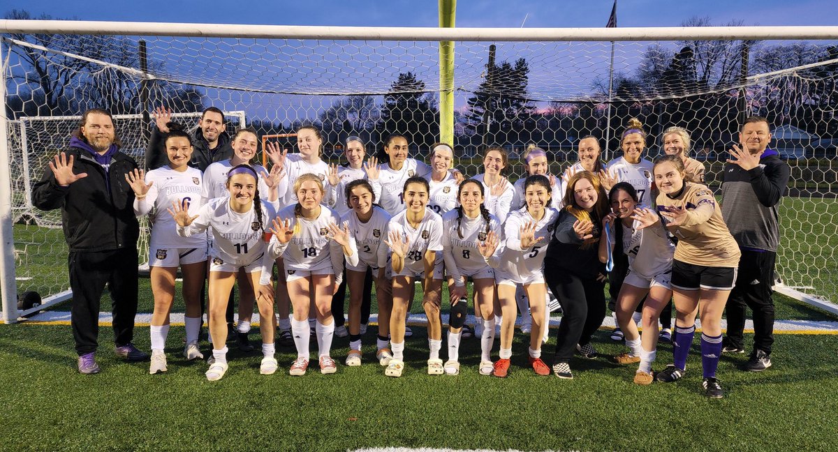 GoWHS_LShogren's tweet photo. Congratulations, @WaucondaGSoccer! Conference Champs #again 💜⚽️💛 https://t.co/Md8MswATnj