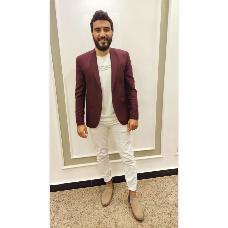 EmadSaify's tweet photo. #NewProfilePic https://t.co/vPVhxvy1cP