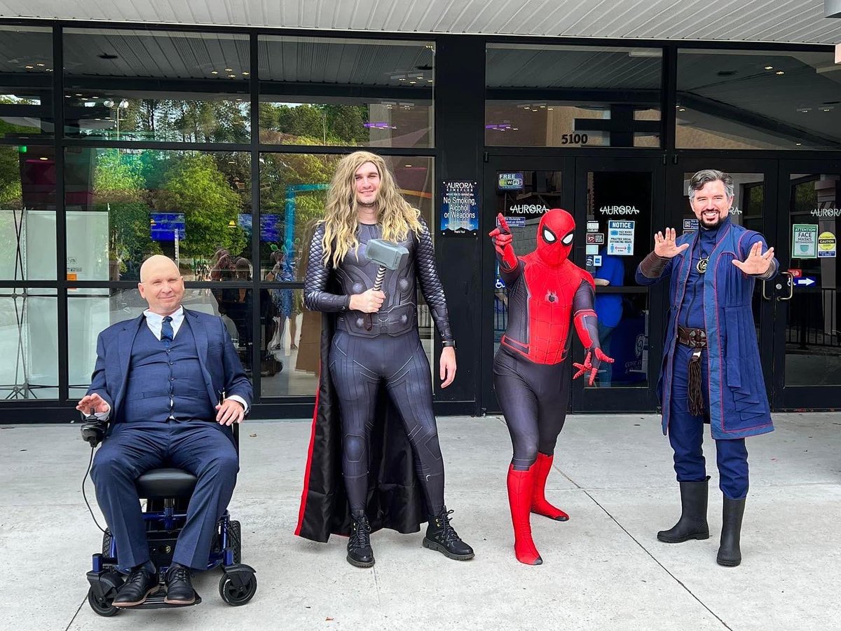 Wow, what a fun premiere for Doctor Strange at Aurora Cineplex tonight!A special thanks to Cobb, Olson, & Andrle, LLC for coming as Doctor Strange, Spider-Man, Thor, and Professor X!

#DoctorStrangeInTheMultiverseOfMadness #DoctorStrange #AuroraCineplex #CobbOlsonandAndrle https://t.co/bVvSjZ7TcC