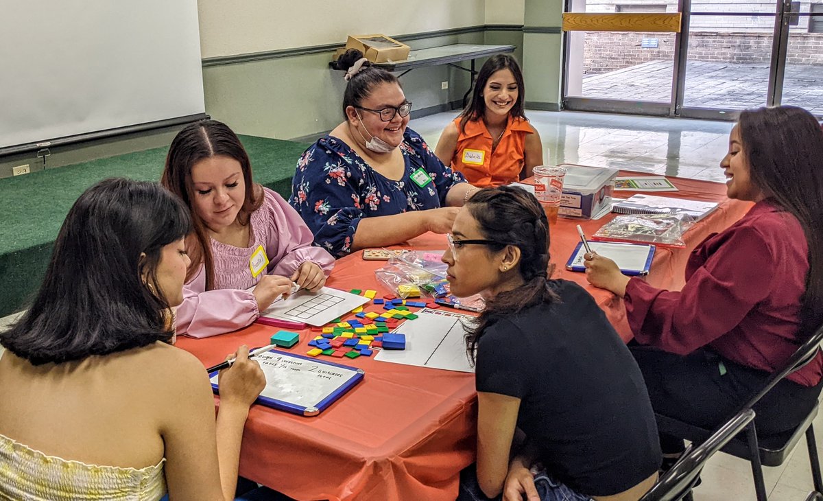 UTSA_CMP's tweet photo. Food, math, and our Community Math family, including the most awesome @SAISDBilingual and @SAISD parents...doesn't get better than this! https://t.co/pyCDOzktMU