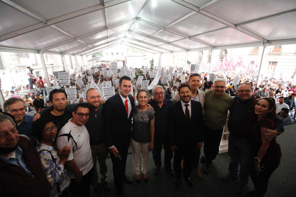 martibatres's tweet photo. Más de tres mil personas se reunieron en la Plaza Tolsá y calles aledañas, Centro Histórico, alcaldía Cuauhtémoc, para escuchar a la Jefa de Gobierno @claudiashein hablar sobre la obra de gobierno, el Litio y la Soberanía Nacional. https://t.co/7eoYgL5Wi5