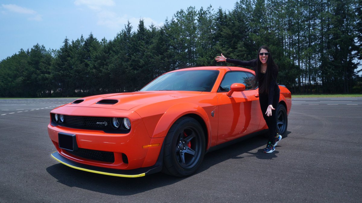 manuelavasquez1's tweet photo. Y qué tal está cosota bestial? 807hp que nos entrega un bellísimo V8 6.2L Hemi súpercargado 😈 El 1/4 de milla en 10.5seg 😱 Challenger SRT Súper Stock… Una especie en vía de extinción. Uno de esos que más que un gusto, es una inversión! 💎@DodgeMX  Video? Claro que si! Pronto! https://t.co/4dhEl5wxBV