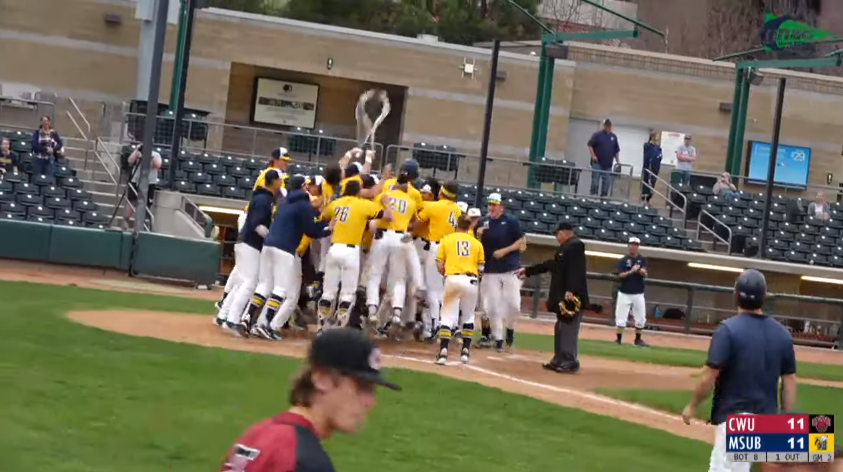 PNW_CBR's tweet photo. 🚨Walk-off!🚨
@AWagenmann w/ the walk off HR to win a wild, back &amp; forth game 12-11 &amp; punch the Yellowjackets ticket to the conference tournament!

MSUB
@j_lutz22 3R, 2B, HR, 3RBI
@HaydenFoltz 2B, 3B, 3RBI

CWU
@McClain_27 2 HR, 6RBI
@austin_ohland 3-3, 3R, 2B, 2RBI
#PNWBaseball https://t.co/yI7TjCuniS