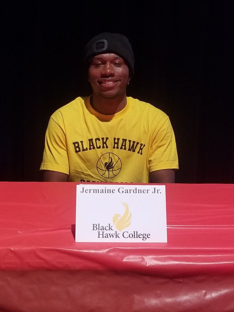 DWestBasketball's tweet photo. Congratulations, Jermaine! Jermaine played a huge part in changing our program being the starting PG for 3 years. He’s an incredible teammate, student, and young man. His future is bright!

-MAC second team all conference,  sub state 5 first team, Illinois/Iowa Allstar MVP https://t.co/7pfBMPFheF