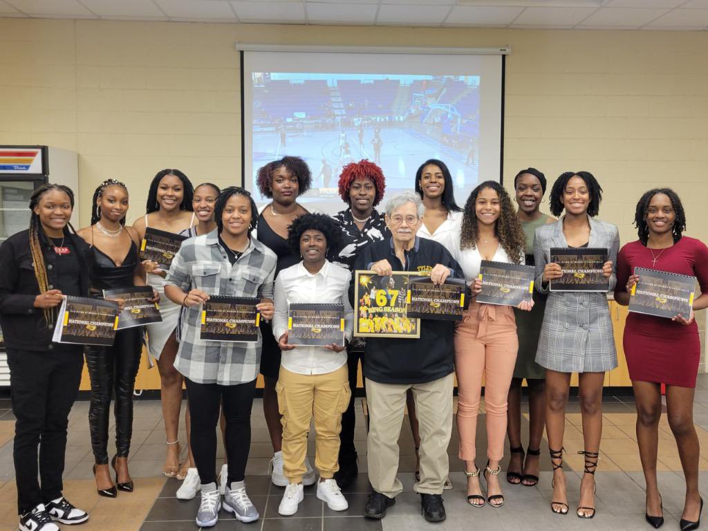 Banquet was a success! Thank you to Mr. Dale for the awesome support this season &amp; season gifts 🎁🏆
