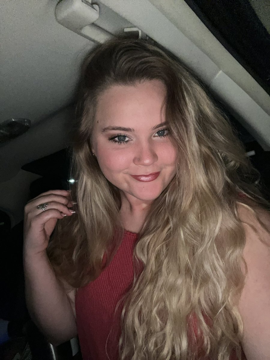 abbycamille3's tweet photo. just some raw, unedited car selfies for your timeline; enjoy (: https://t.co/F8SaitPsLS