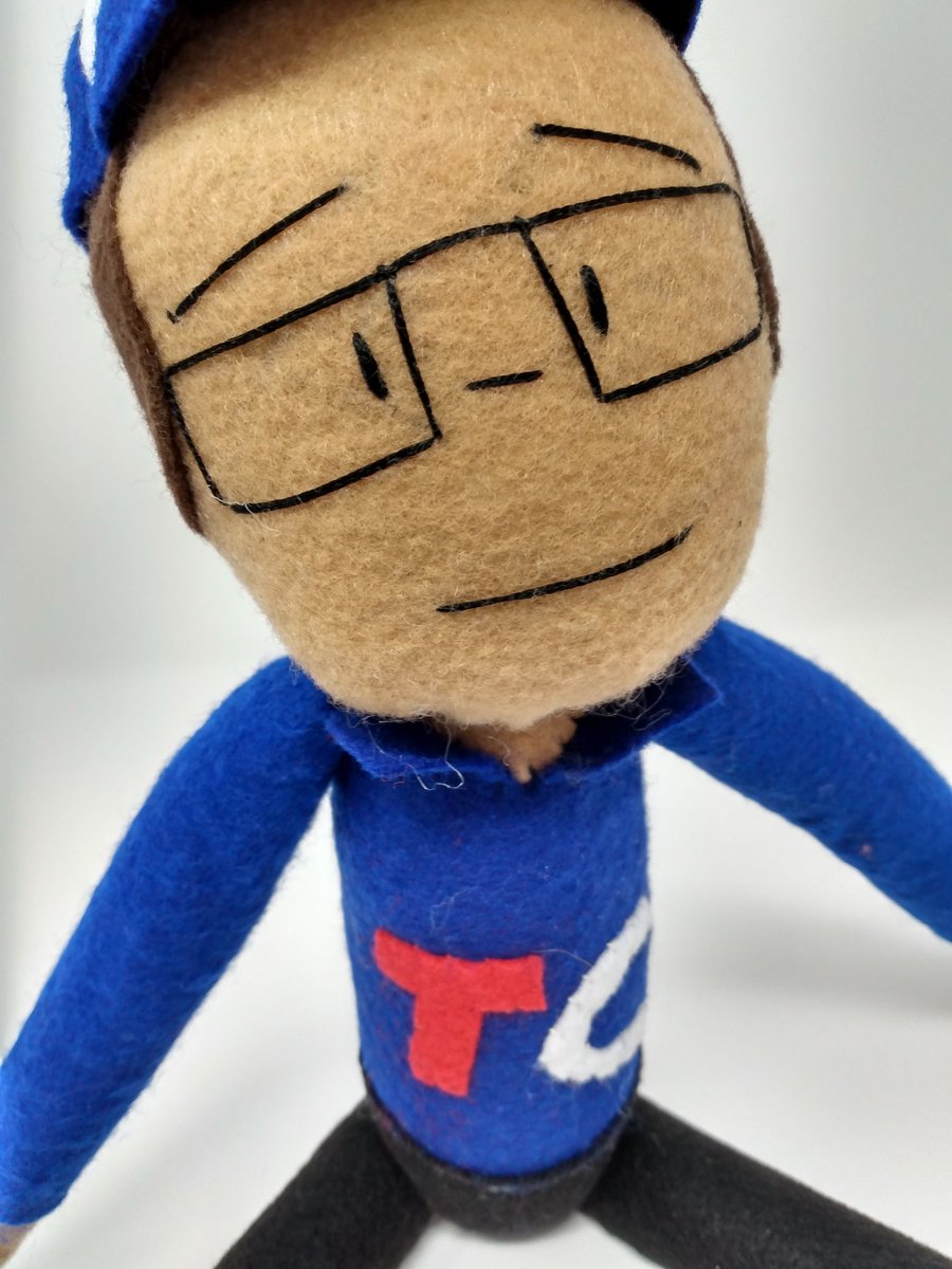 DeepCutCreatio1's tweet photo. Another "That Chapter" fan is snagging a @that_chapter doll! Mike! Thanks for keeping us true crime fans goooing all these years! #thatchapter #giveitagoo #tree #helloandwelcome https://t.co/GSLi4fcoC3
