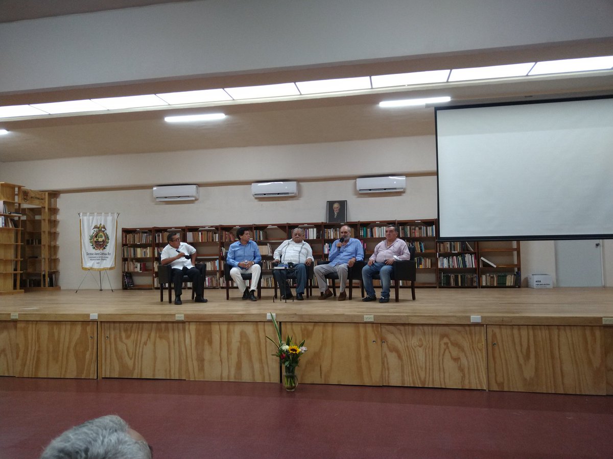 omar alpuche leal (@omaralpuche) on Twitter photo Celebrando el #124AniversarioDeChetumal en la presentación de los libros #SimplementeLaHistoria volúmenes I y II de Don #JesúsMartínezRoss Primer Gobernador Constitucional del Estado de #QuintanaRoo en coautoría con José Alberto Martínez Márquez y Justo May Correa. <a href="/mapachestec/">@MAPACHESTec</a> Celebrando el #124AniversarioDeChetumal en la presentación de los libros #SimplementeLaHistoria volúmenes I y II de Don #JesúsMartínezRoss Primer Gobernador Constitucional del Estado de #QuintanaRoo en coautoría con José Alberto Martínez Márquez y Justo May Correa. <a href="/mapachestec/">@MAPACHESTec</a>