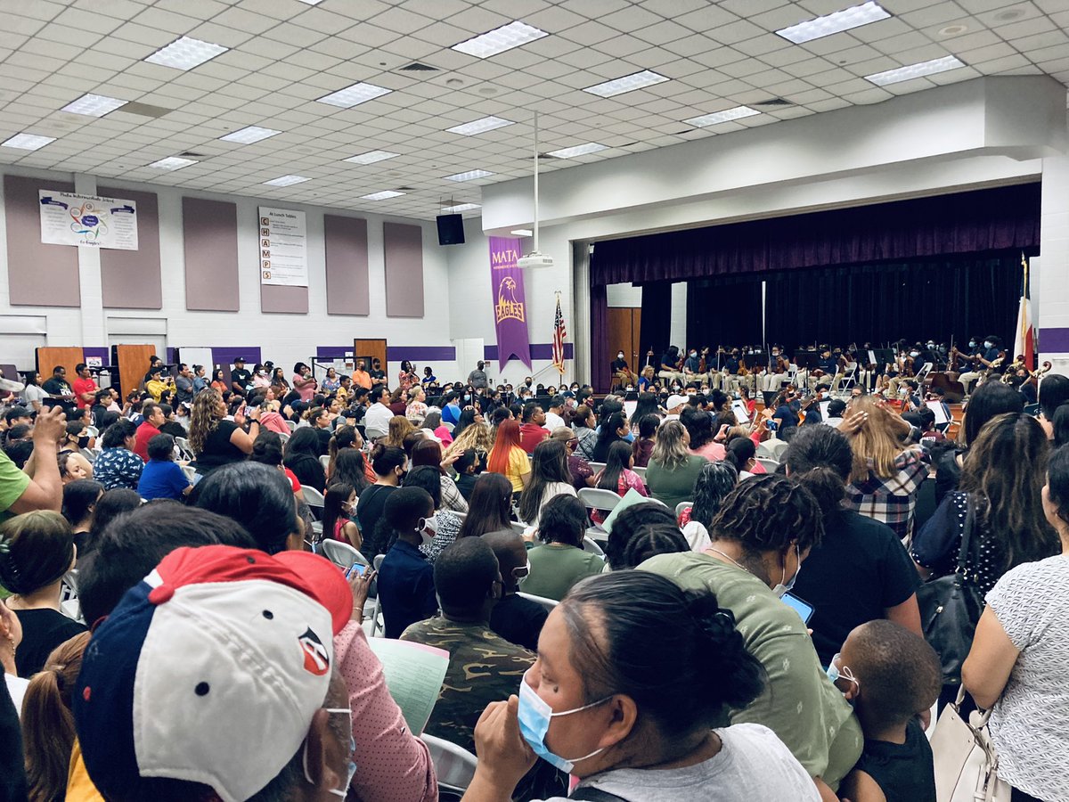 MataBand56's tweet photo. @MataOrchestra congrats on a packed house tonight for the Mata Orchestra Spring Concert. Standing room only!

Thank you to all @MataEagles staff that helped tonight including:
@diaz_principal @Mata_AP_Zeren @OwensInt Orchestra Teacher

#STEAM #MusicMatters #AliefProud @AliefISD https://t.co/67HyfCeg4m
