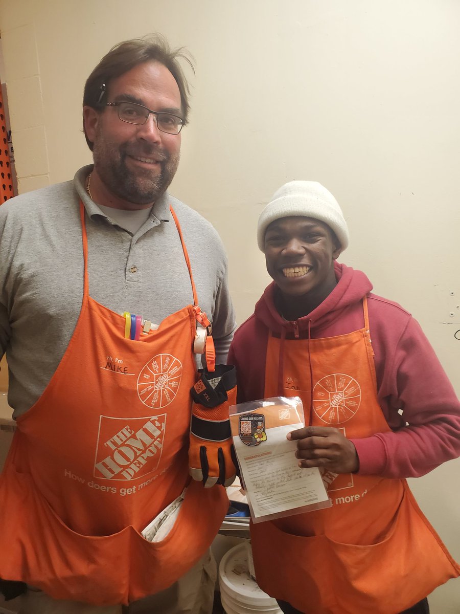Congratulations to Ian on his first Homer Award in his 2nd week in the company. We appreciate your hard work at #2668. <a href="/Michael68641001/">Michael Rousseau</a>  <a href="/homedepotjennb/">Jenn Bourque</a> <a href="/SWhitehouse264/">Scott Whitehouse</a>