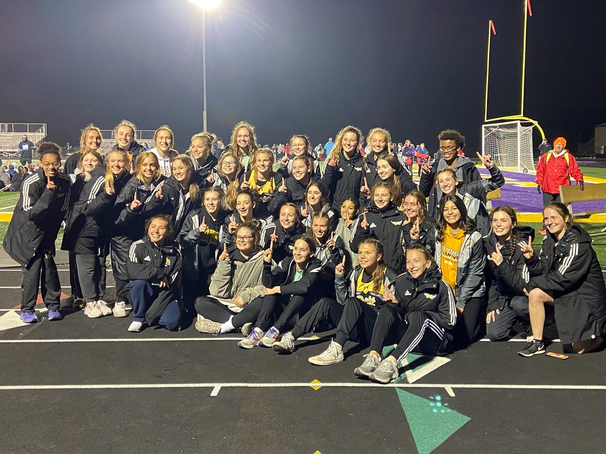 bettTFXC's tweet photo. 2022 MAC CHAMPS! https://t.co/7AjZLA6Vva