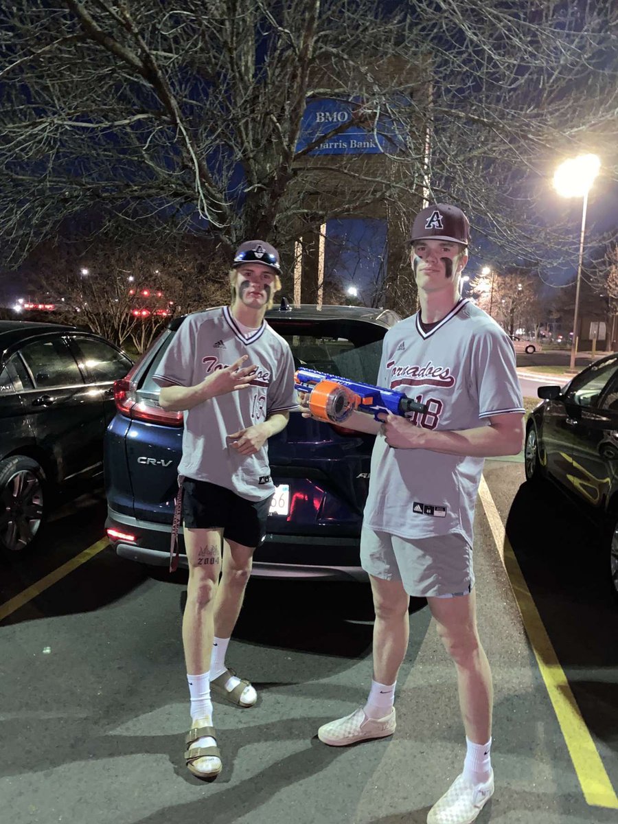 AbbyMarquart22's tweet photo. Adam from bullseye busters kills sawyer from sexy dudes @AnokaWar https://t.co/Br9GFXssOY