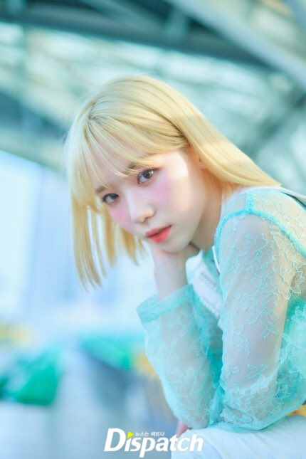 HONGHYEJUTH's tweet photo. [📸] - ‘SHUT DOWN’ HD PHOTO MUSIC VIDEO

สำนักข่าว Dispatch ได้ลงรูปเบื้องหลังมิวสิควิดีโอของเพลง SHUT DOWN ค่ะ 

ฮเยจูของเราในลุคใหม่ทำให้คนตกหลุกรักเยอะขึ้นมากๆ สวยน่ารักมีเสน่ห์ที่สุด 😭💖

🔗 : https://t.co/twNXuzYr1a

#클라씨 #CLASSy #홍혜주 #HONGHYEJU https://t.co/tfrmOMy4ss