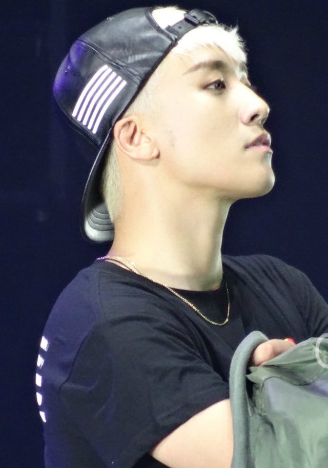 ratedseungri's tweet photo. .por ti, hasta el fin del mundo https://t.co/6Lwp3BlnST