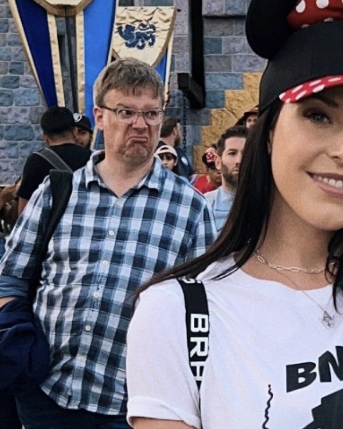 ANGELAWHITE's tweet photo. The happiest place on Earth… for some of us 🤭 @Disneyland https://t.co/ZeyzyjHRPv