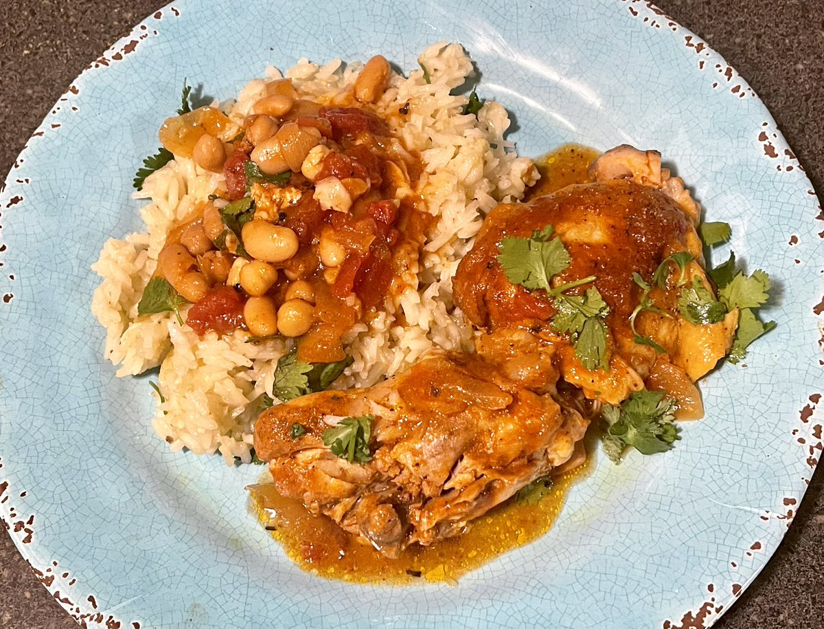 JoeHollywoodLA's tweet photo. #whatsfordinner? 
A TWOFER! Tonight exploring new recipes continues from @ChefStuart_  cookbook, #TheQuickSixFix. 
Cooked a side to try out for this summer’s Mancation 2022 and delicious #slowcooker main dish (I took liberties 🙈) …stay tuned for more!
Shout out #ChefStu! https://t.co/8AS3MVX7fR