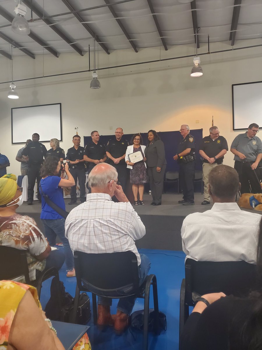 DannyTrigosok29's tweet photo. Super honored and happy to completed another milestone. HCSO'Citizens Academy.Thanks for the leadership of Dir. Fortune and my madrina https://t.co/zAxkcZ45O3, women of honor and respect. Girls power😊👩‍✈️💪
@HCSO @SheriffEd_HCSO @HCSO_LECommand https://t.co/lwxQWYel9q