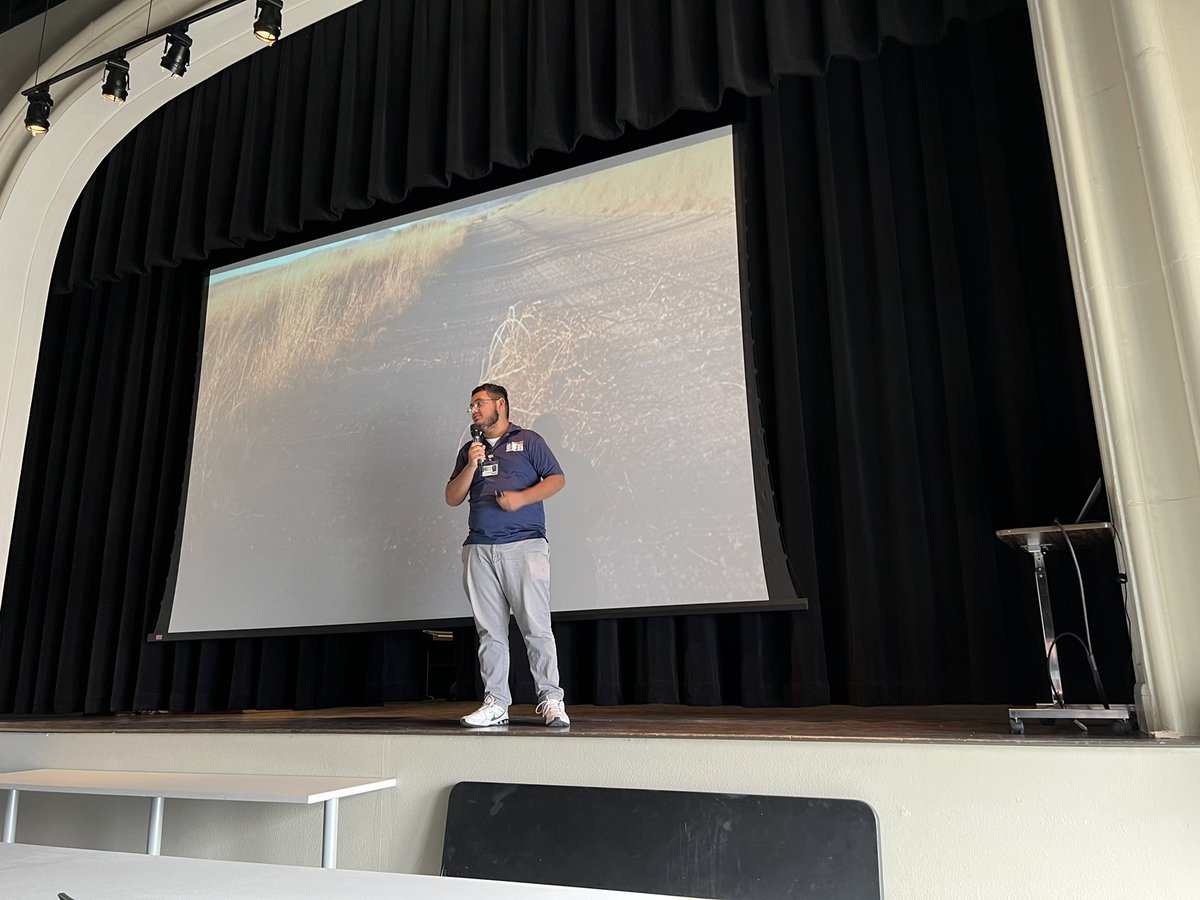 joshuacase_MET's tweet photo. Today we presented our TEDTalks. Each student spoke about a different topic, anywhere from confidence, to self-improvement, to teamwork. #PeoriaMET #PeoriaMETTech https://t.co/rND8AJr7Dh