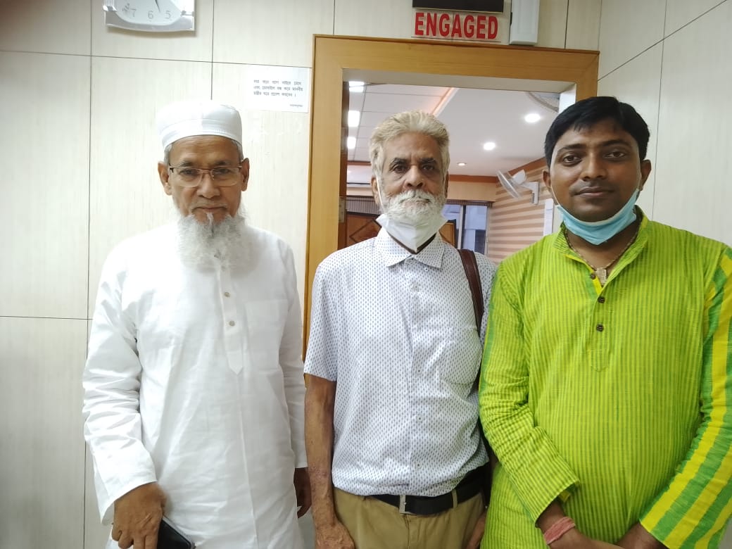 wbla2022's tweet photo. আজ সারাদিনের দীর্ঘ প্রচেষ্টায় বিভাগীয় মন্ত্রী জনাব সিদ্দিকুল্লা চৌধুরীর সঙ্গে পশ্চিমবঙ্গ গ্রন্থাগার সমিতি(WBLA)-এর সভাপতি ও প্রতিনিধি দল সাধারণ গ্রন্থাগার গুলিতে দ্রুত নিয়োগ সংক্রান্ত বিষয় নিয়ে আলোচনা এবং দীর্ঘদিনের দাবি নিয়ে আলোচনা সফলভাবে সম্পন্ন করে ।। https://t.co/xQmvszxsQF