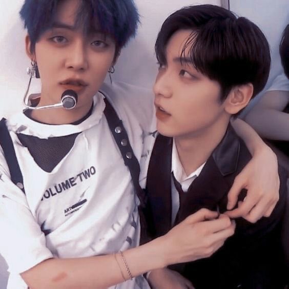 soongyuner's tweet photo. feliz aniversário pra minha nenê @straysuga 🥳💫
vc merece o mundo todinho, espero que seu dia seja lindo demais 🥺💜
te amo muito muito! 💘 https://t.co/cjg4CVloPj