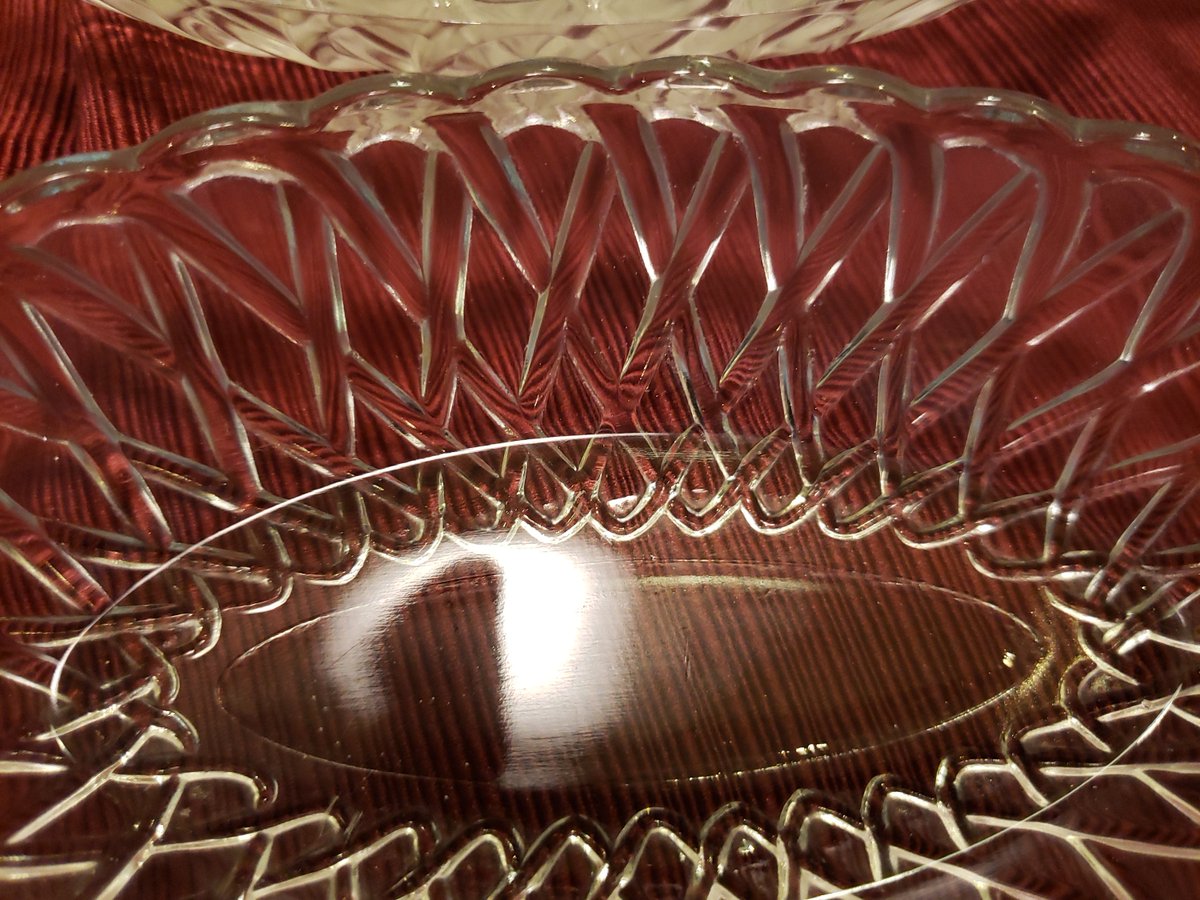 atticesoterica's tweet image. Pair Of Vintage Clear Glass Oval Side Dish With A Woven Pattern And Handles, Pickle, Olive, Relish, Celery Serving Vessel, Vintage Tableware etsy.me/3r9TBEF  #WovenPattern
