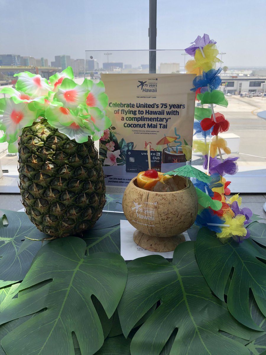 LAX United Club celebrating 75 years of service to Hawaii. Stop by for a refreshing Coconut Mai Tai 🌺🌴🌸@bythebeach05 @GrewalMandee @KevinMortimer29 @mfraser246 @mcgrath_jonna @GlennDa88135935 @Pameladj13 @HectorAraujoUA @LoriW1085