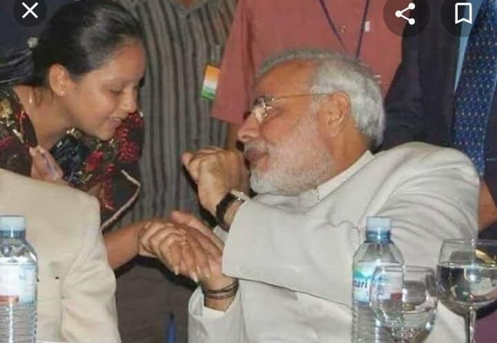 saurabhacaudha1's tweet image. राहुल गांधी अपनी हरकतों से बाज नहीं आ रहें🤪 
                        दिल तो है दिल
                   दिल का एतबार. क्या कीजै.....