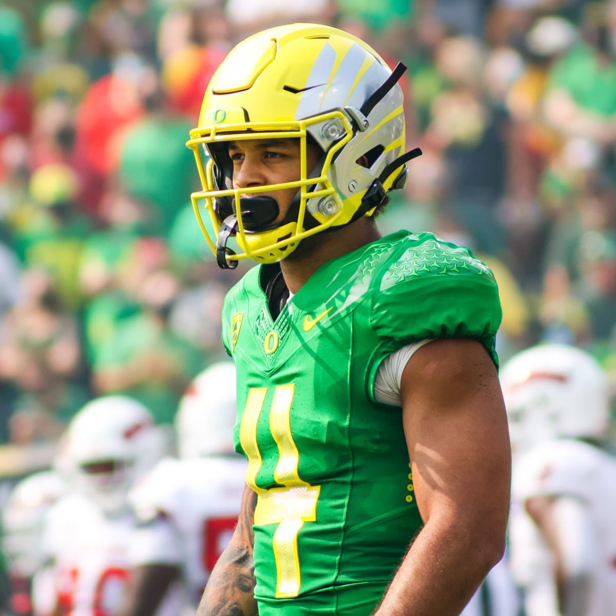 dylantapley3's tweet photo. Extremely Blessed to have Received and Earned an offer to THEE University of Oregon!!  #ScoDucks 🦆🦆🦆 @KennyDillingham @bangulo @oregonfootball @coachconrad41 @DMWolvesFB @GregBiggins https://t.co/cABKQ1nb1L