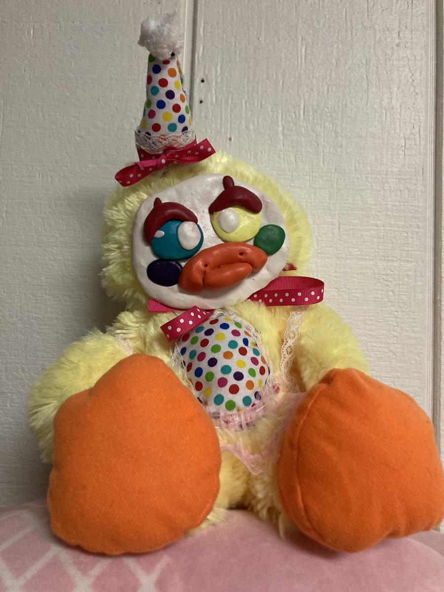 ProjectBadlands's tweet image. Just made this set of cuties today 💗💗💗 might start selling on Etsy so keep an eye out!  #clayfacedoll #clayfaceplush #clayfaceplushie