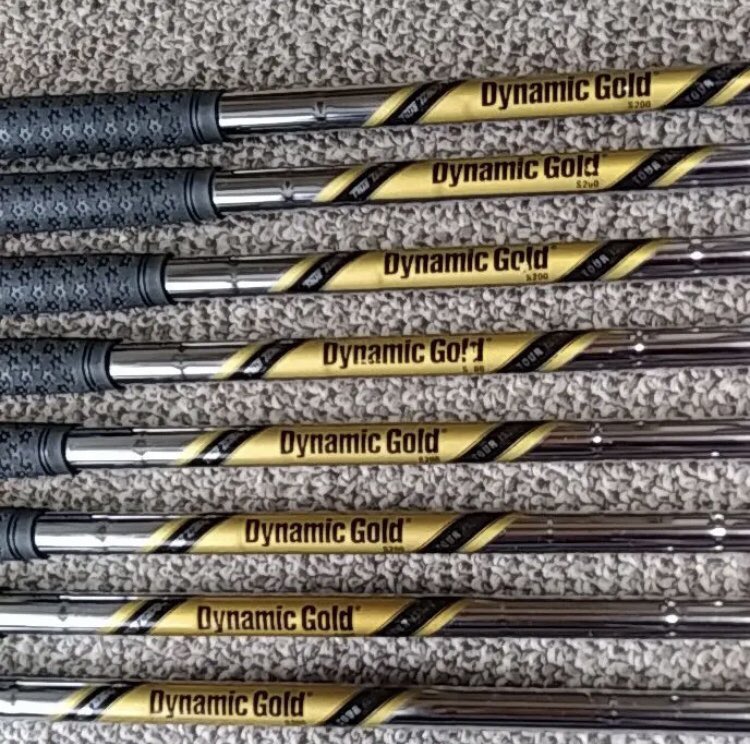 tantan_vegagolf's tweet photo. いや、違うのよ。
俺を呼んでたのよ。
#TrueTemper 
#DynamicGold 
#TourIssue
#S200
#5I〜SW
#TaylorMade
#M4
#Cleaveland
#cfx
#cbx
#お譲りいただきありがとうございます 
#持込リシャフト1本5000円
#ひとまずAWとSWをリシャフト予定 https://t.co/xeKPwq9p8c