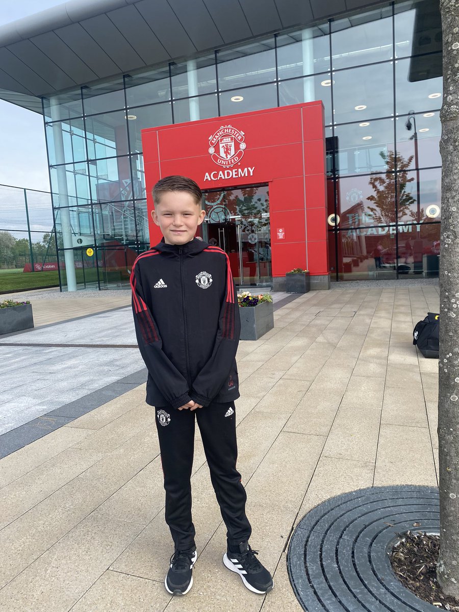 Danny Johnson (@_dannyjohnson__) on Twitter photo Off to Italy to represent Manchester United ๐ฎ๐น โฝ๏ธ <a href="/PCPDragons/">PCP Dragons ๐</a> <a href="/PrescotPrimary/">Prescot Primary School ๏ฃฟ</a> Off to Italy to represent Manchester United ๐ฎ๐น โฝ๏ธ <a href="/PCPDragons/">PCP Dragons ๐</a> <a href="/PrescotPrimary/">Prescot Primary School ๏ฃฟ</a>