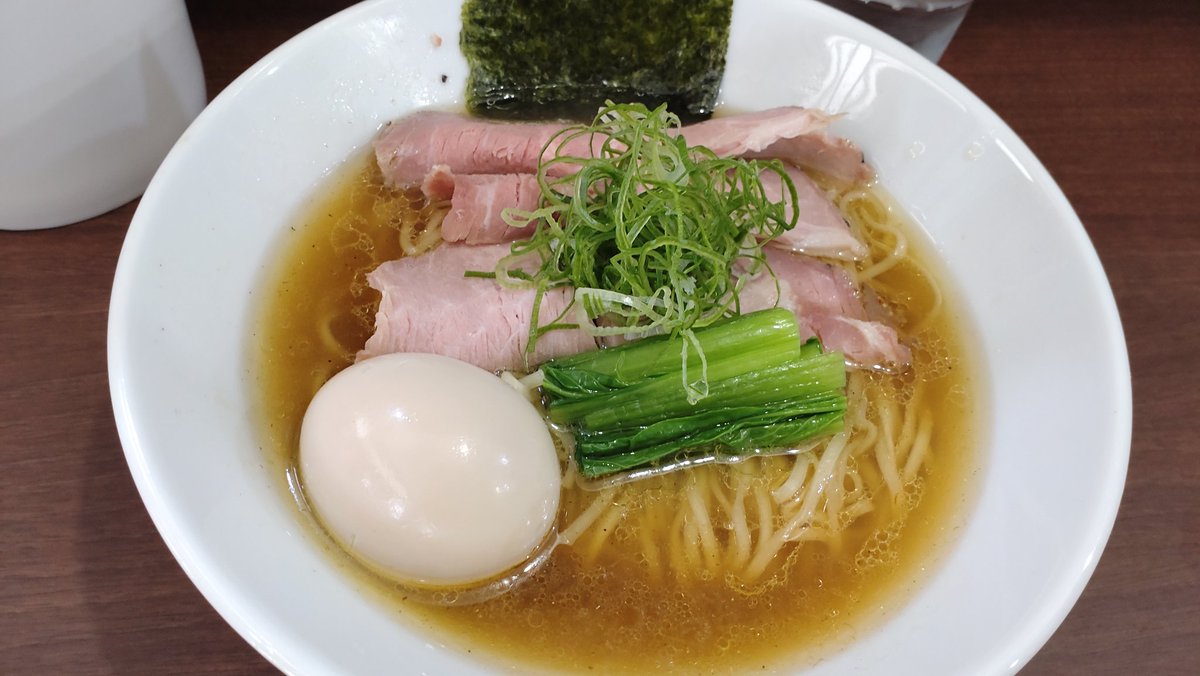 furusan's tweet photo. 中華そば　うお青@万願寺
上中華味玉淡麗醤油1090円
ウマウマごちそうさまでした。
#うお青
#万願寺
#ラーメン
#らーめん
#らぁめん
#らぁ麺
#つけそば
#つけ麺
#ラーメン巡り
#ラーメン大好き
#ウマウマ
#ごちそうさまでした https://t.co/NKn2KPCB0D