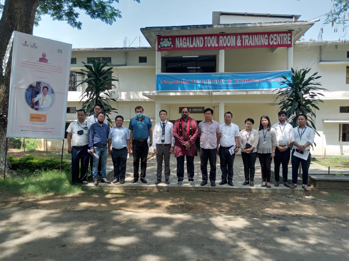 Visited wth <a href="/imnatiba/">Imnatiba</a>, #Nagaland Tool Room &amp; Training Centre (NTTC) at #Dimapur n reviewed skilling progrms n students. Good team n good work being done there! Congrats 🙏🏻

Discussd various ways to create opportunties for youth of remote dists like #Mon n #Kiphire 

<a href="/PMOIndia/">PMO India</a>