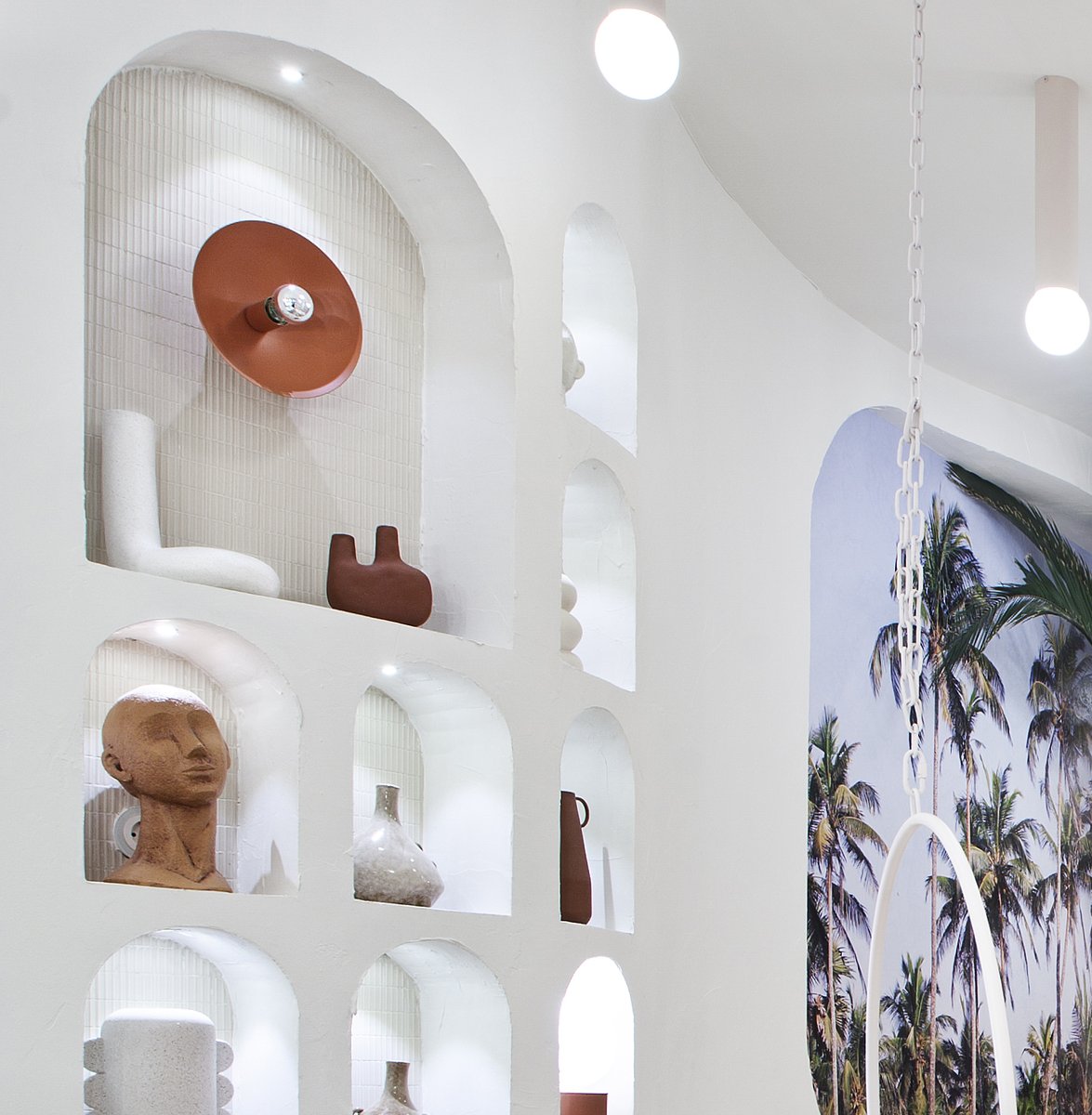 HISBALITmosaico's tweet photo. ¡DECORACIÓN #SHELFIE! #Estanterías artísticamente diseñadas de auténtica #inspiración
#Diseño de @vgliving | Espacio @Culmia_Oficial @CasaDecor 2022 | Fondo: #mosaico Yeso #RawHisbalit
📸: #Palomapachecoturnes https://t.co/s88aBYqtaW
