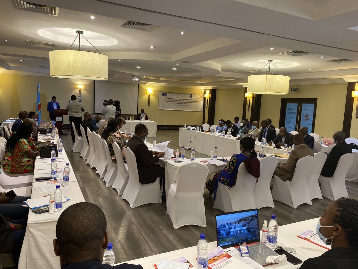 CongoMines's tweet photo. #HappeningNow #RDC_MINES_RSE: Le @CarterCenter publie le Guide pratique sur le processus  du cahier des charges de responsabilité sociétale des entreprises minières en RDC. Trouvez ici👉🏽 https://t.co/kW06Dnsb2N https://t.co/3qBgPyFbB4
