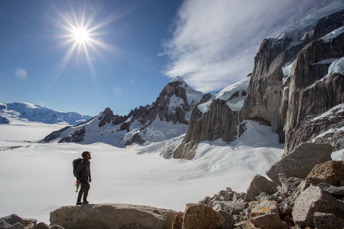 GORSKI_SWIAT's tweet photo. PIĘKNO GÓR⛰️ #CircodelosAltares #Icefields #Patagonia #Argentyna
Fran Woloch - Fitz Roy Photographer https://t.co/p7FTxnfKpt