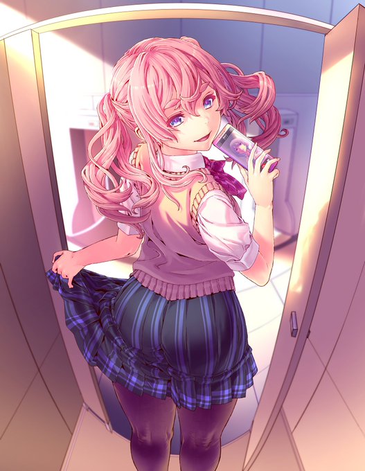 僕は最近はおっぱいとかお尻ばっか描いてるこわもておじさん(初老)
もうロン毛でもヒゲでもないけど。(h 