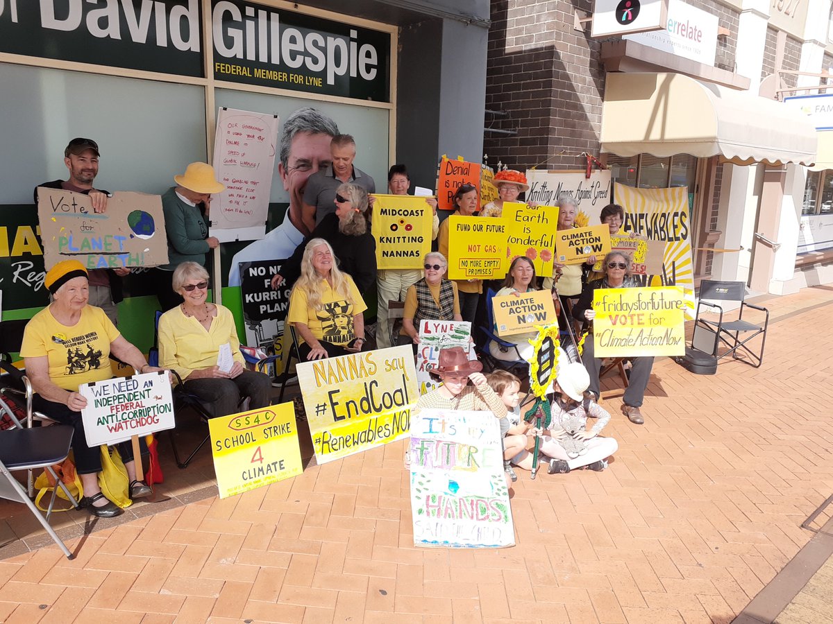 Midcoast_KNAG's tweet photo. Yes, it's #FridaysForFuture & the #Nannas were out supporting students & community members at the #ClimateStrike in Taree, demanding any wannabes politicans or party's they must #FundSolutionsNotPollution
We need you to #VoteForOurFutures
#Vote4ClimateAction
#GiveKidsyourVote https://t.co/ofmWLNAiQo