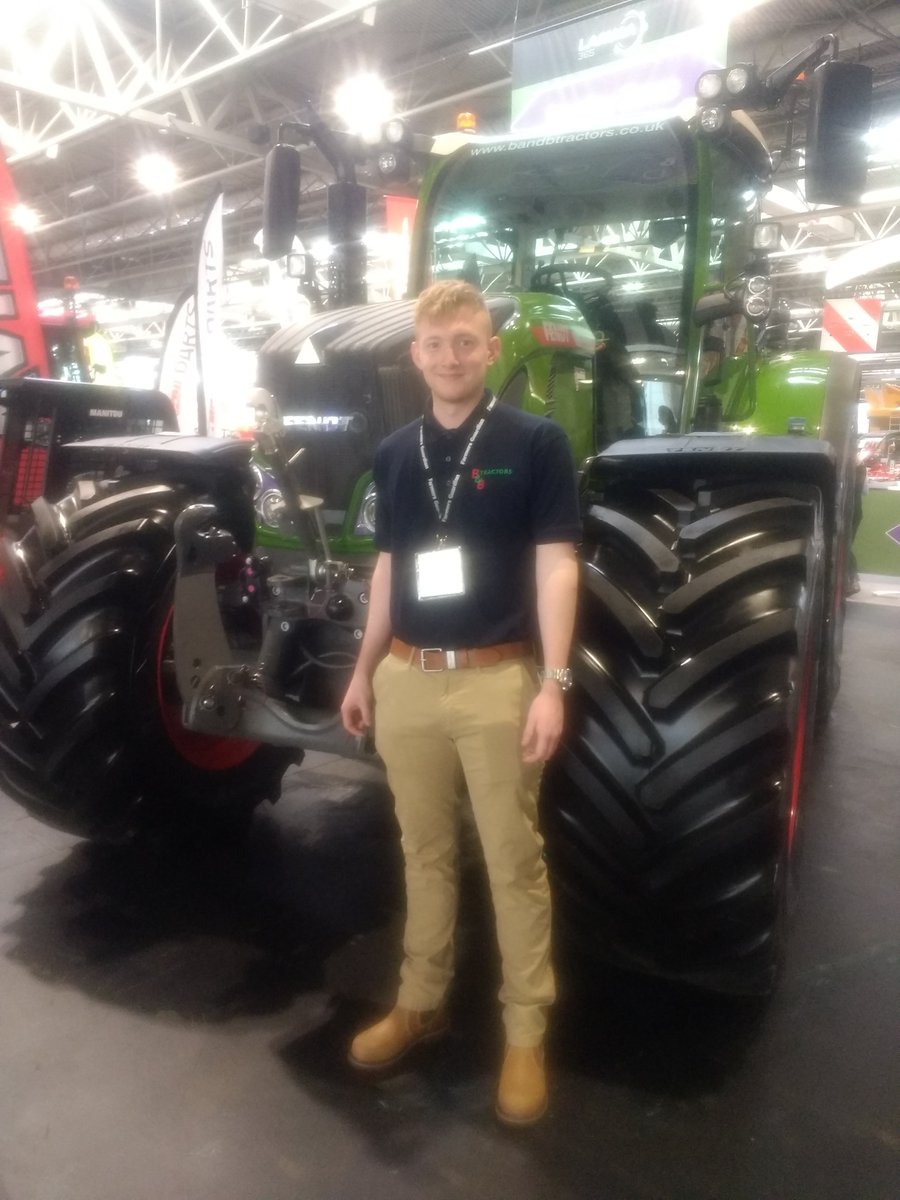 LesleyInnes3's tweet photo. As a first timer @lammashow -great day, very impressive!! Innovation &amp; technology is incredible, great farm safety presentations @SafetyRev Also of course catching up with Mark &amp; Eva @lkabminerals &amp; team @FCNcharity, Will &amp;Emma @KubotaUK Tom @bandbtractors ....and many more👍 https://t.co/alk6oRYZWp