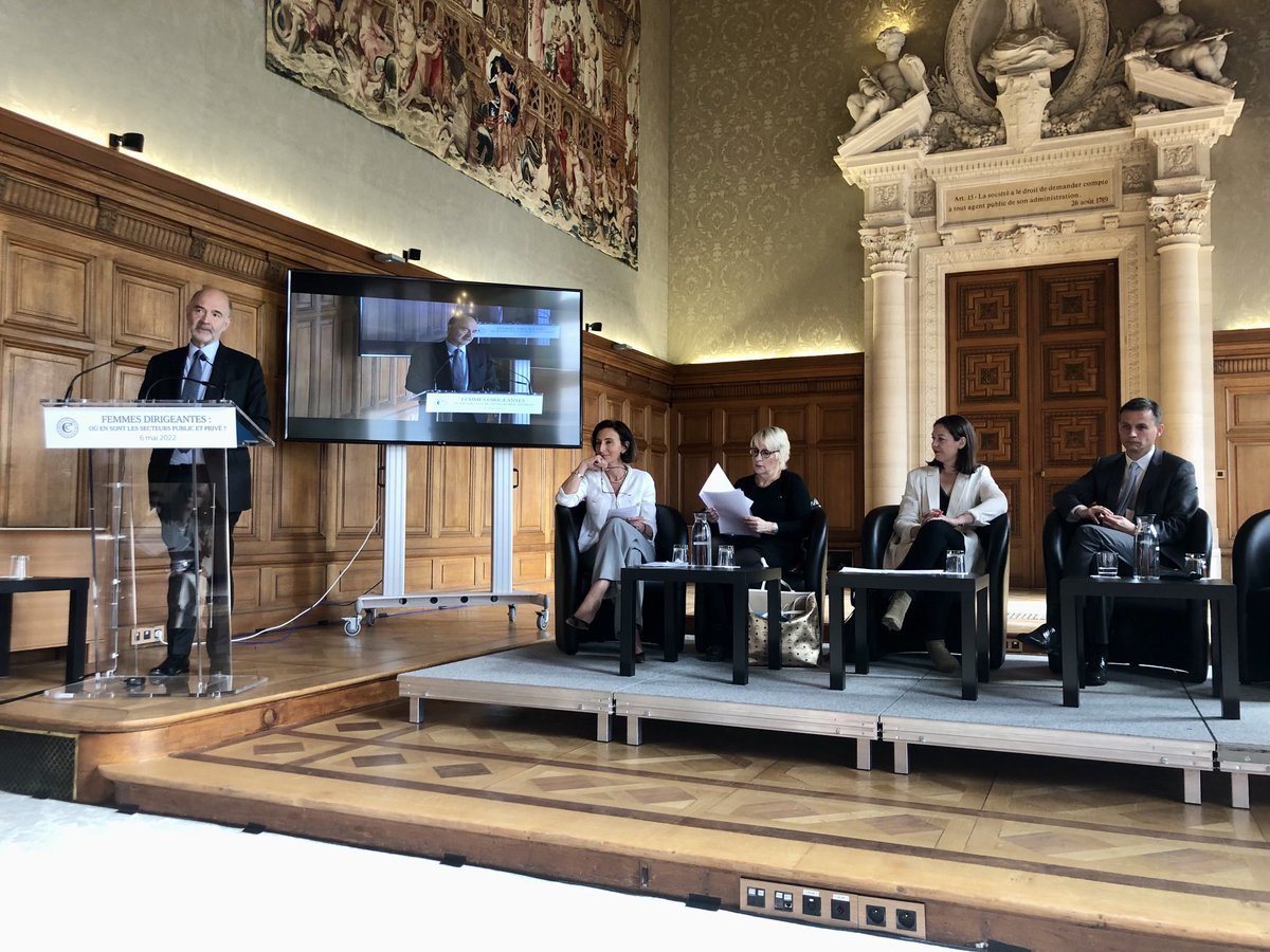 « Femmes dirigeantes » P Moscovici, Premier president, ouvre le colloque.
#courdescomptes
#couraufeminin