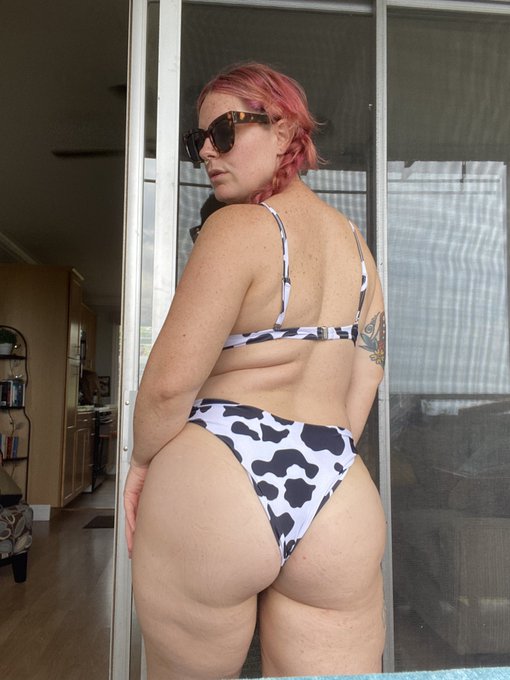 Hi from the big island 🏝 https://t.co/Xe4fbmsvtn<a href="/tag/folsomstreetfair"class="tags"><span>#folsomstreetfair</span></a>