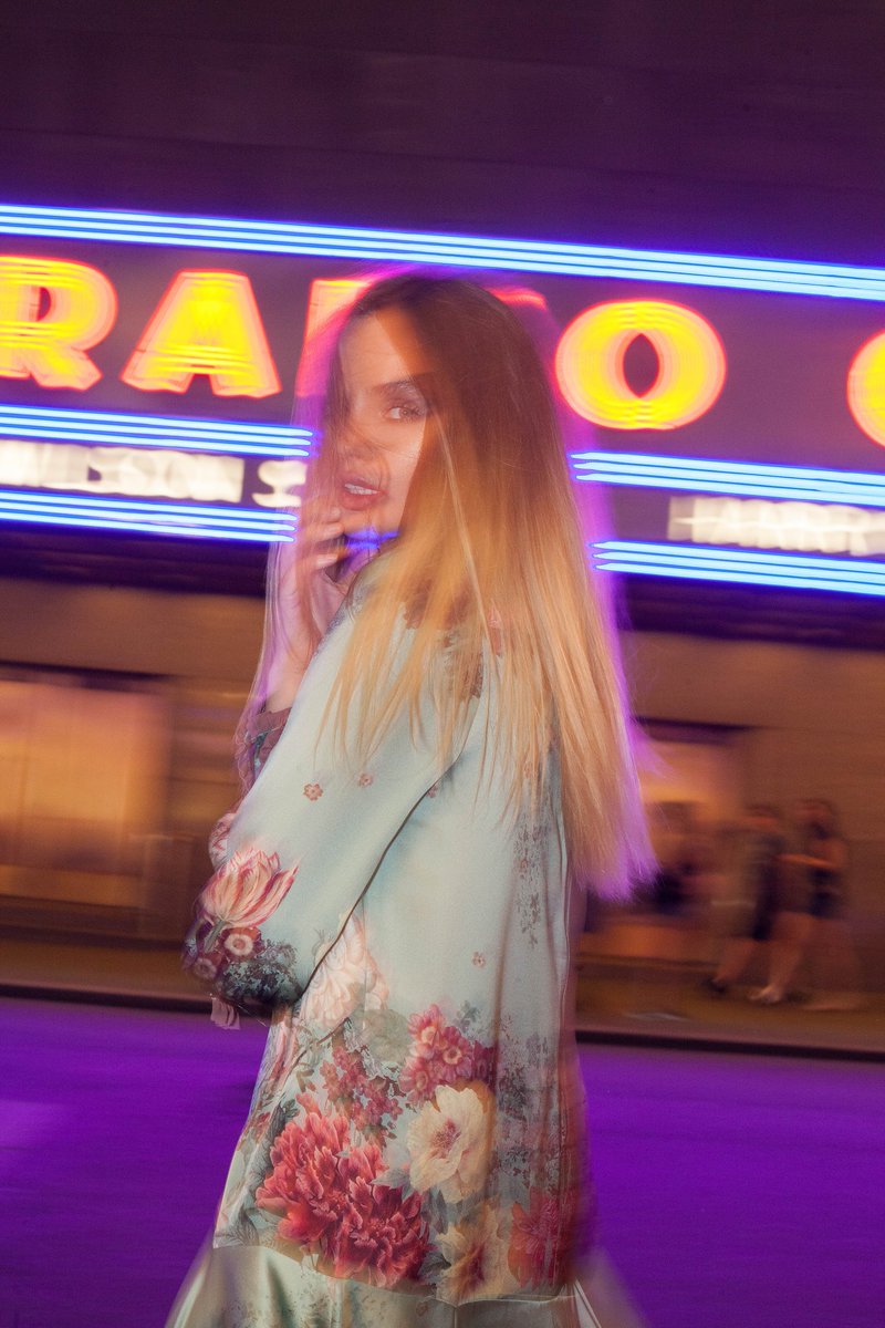 elena___matei's tweet photo. New York by night Louis Q #elenamatei https://t.co/0wGYU7axXj