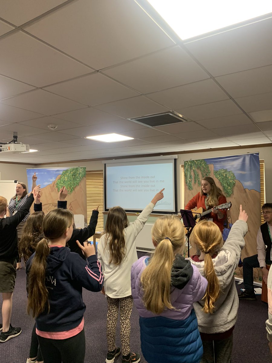 We had an incredible time at @CPASVentures Camps investigating the mystery of the empty tomb with some amazing children from some of our Diocesan schools! #schoolresidential #discoveringfaith #faithdetectives