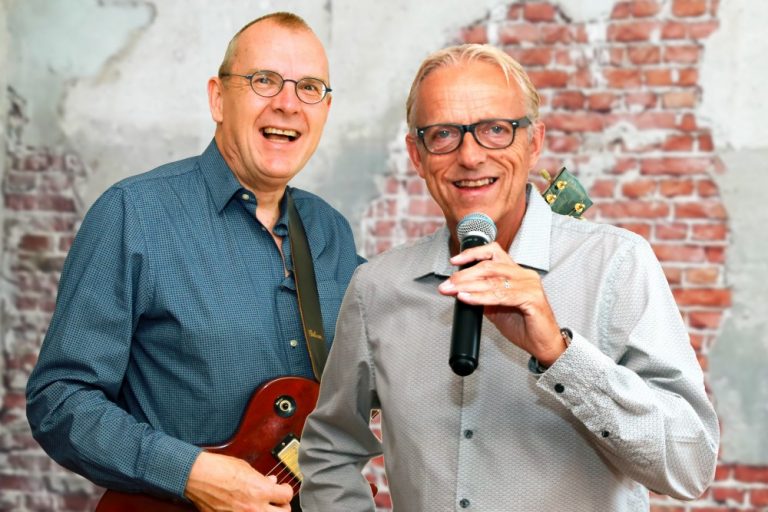Oisterwijknews's tweet photo. Hijme &amp; Joris met jaren 60 en 70 bij de Posthoorn in Oisterwijk https://t.co/g9vxqPTFU4  < Klik en lees! https://t.co/JyLYgrlnbJ