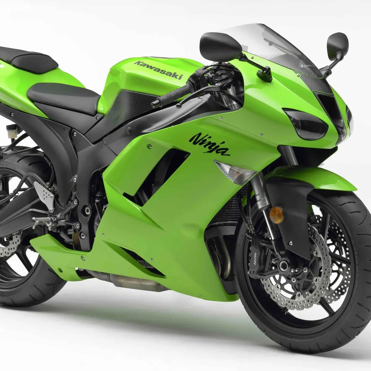 juugdee_'s tweet photo. @brunzilla “I’m Nitro, whip fill of Geico. ‘07 Kawasaki Green motorcycle.” https://t.co/ga8fCWQn5L