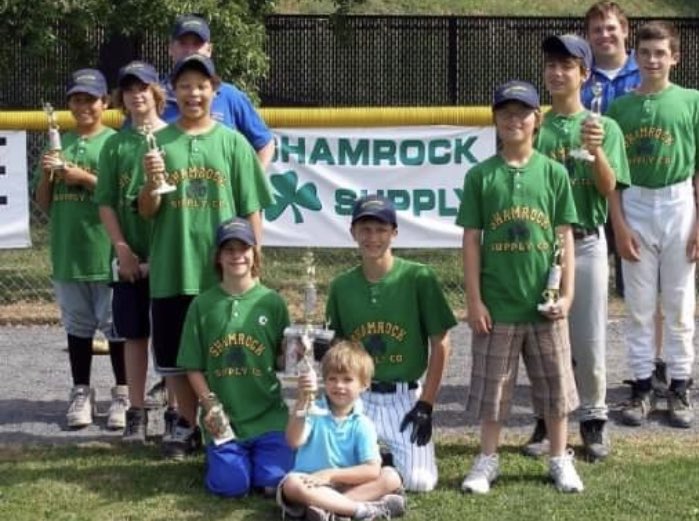 KingFish626's tweet photo. Before I was…whatever I am today… I was a Rec Coach to a bunch of kids from Castle Shannon & before that- Alexandria, VA
Kids don’t follow titles - they follow whomever makes them love the game… and believe-
Believe in themselves. #GoFish #ShamRox https://t.co/lIElmciwXG