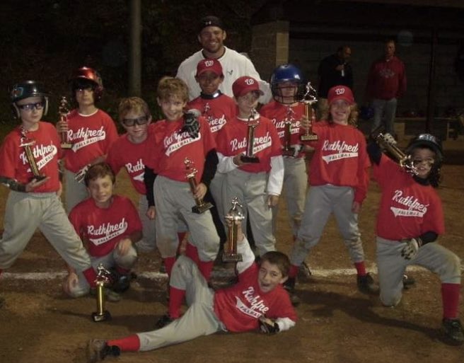 KingFish626's tweet photo. Before I was…whatever I am today… I was a Rec Coach to a bunch of kids from Castle Shannon & before that- Alexandria, VA
Kids don’t follow titles - they follow whomever makes them love the game… and believe-
Believe in themselves. #GoFish #ShamRox https://t.co/lIElmciwXG